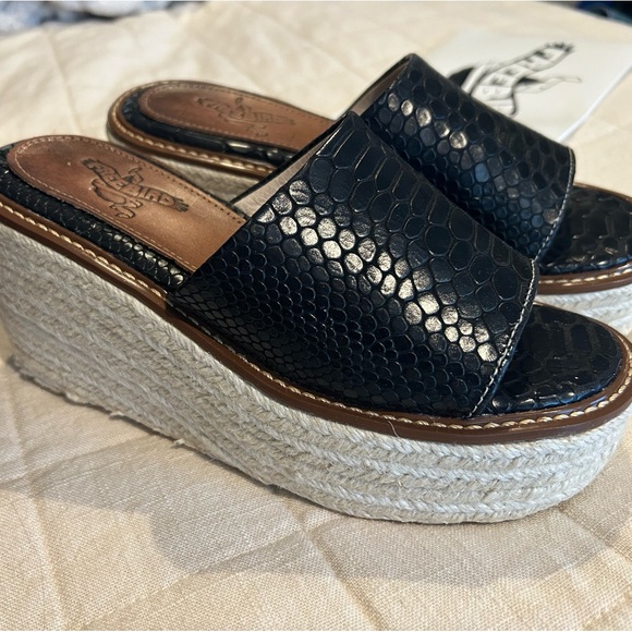 Freebird Miami black snake leather wedge sandals NWT 6 - Picture 4 of 6